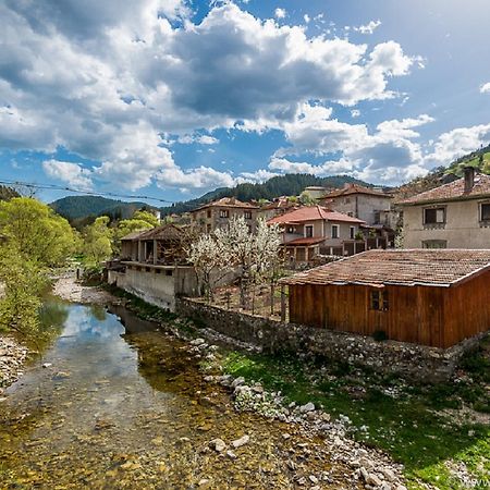 Trigrad Hotel Экстерьер фото