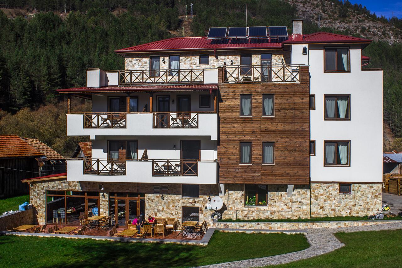 Trigrad Hotel Экстерьер фото